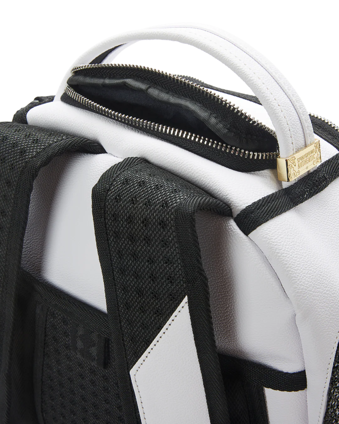 CLEARCUT DLX BACKPACK (WHITE) - Image 3