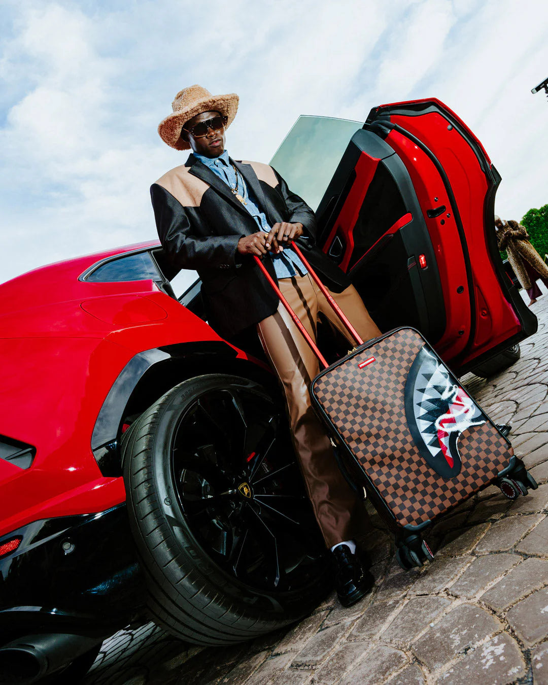 LENTICULAR EFFECTS SOFT SHELL CARRY-ON LUGGAGE - Image 5