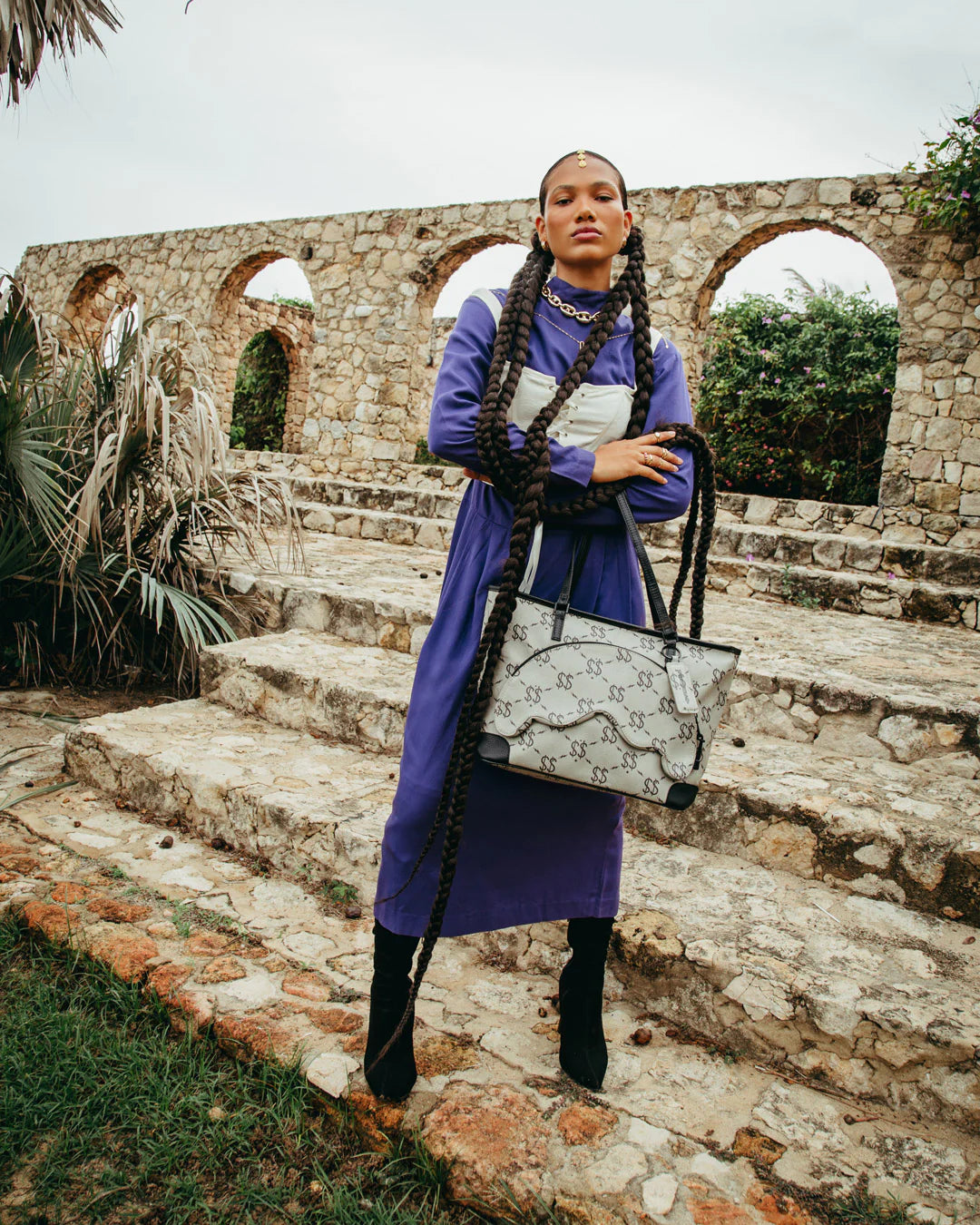 THE GETAWAY TOTE - Image 11