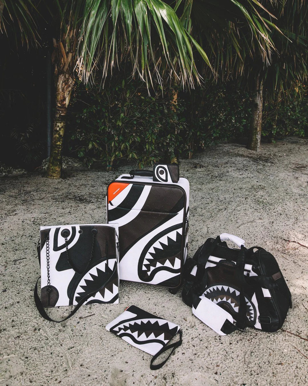 V.V.I.P. LOFT TOTE - Image 7