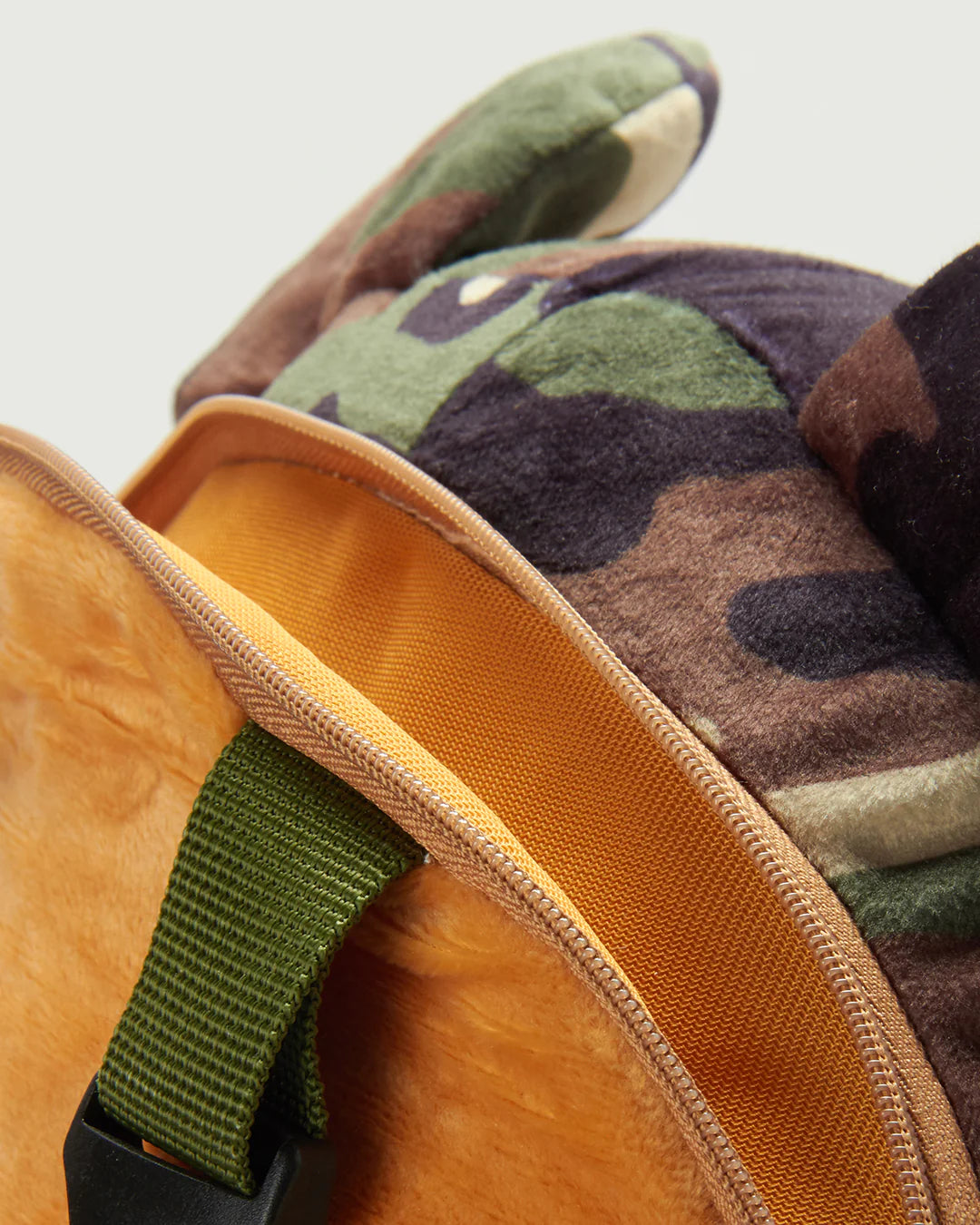 MONEYBEAR TEDDY BEAR BACKPACK - Image 13