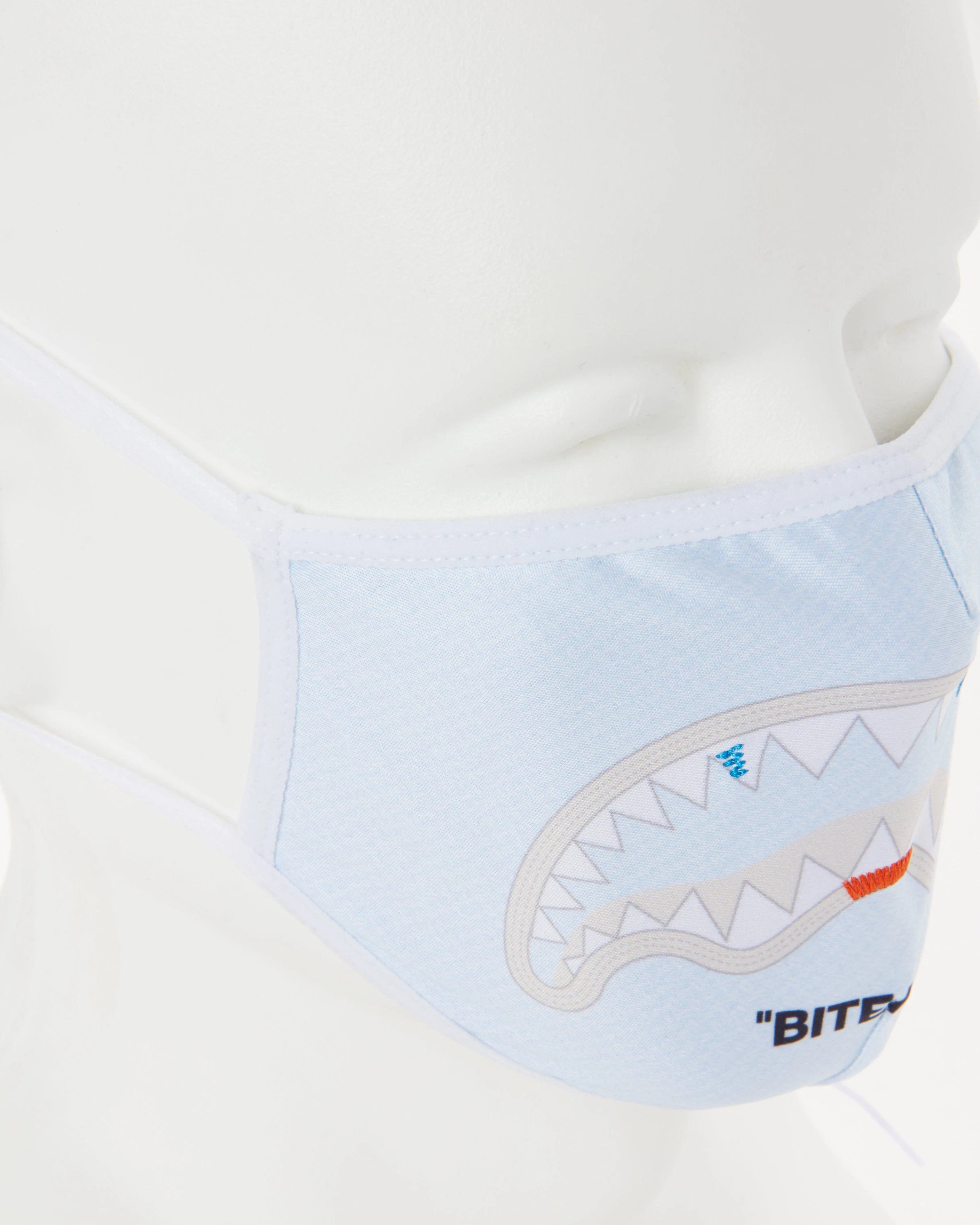 BITE ME FORM-FITTING MASK - Image 4