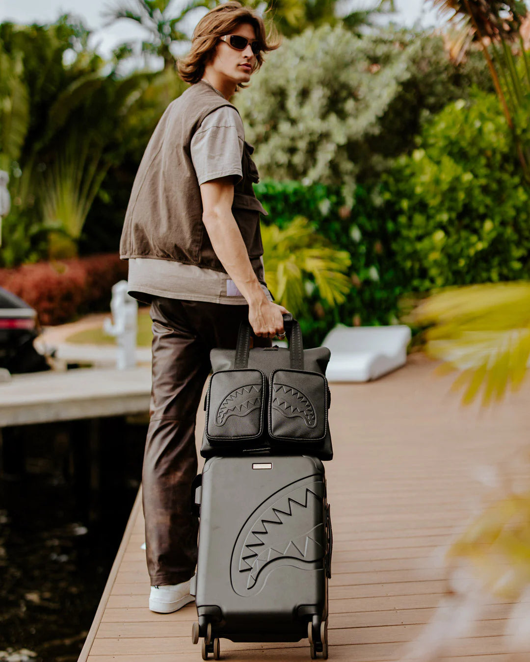 REALITY CHECK SHARKITECTURE CARRY-ON JETBLACK LUGGAGE (GOLD HARDWARE) - Image 5