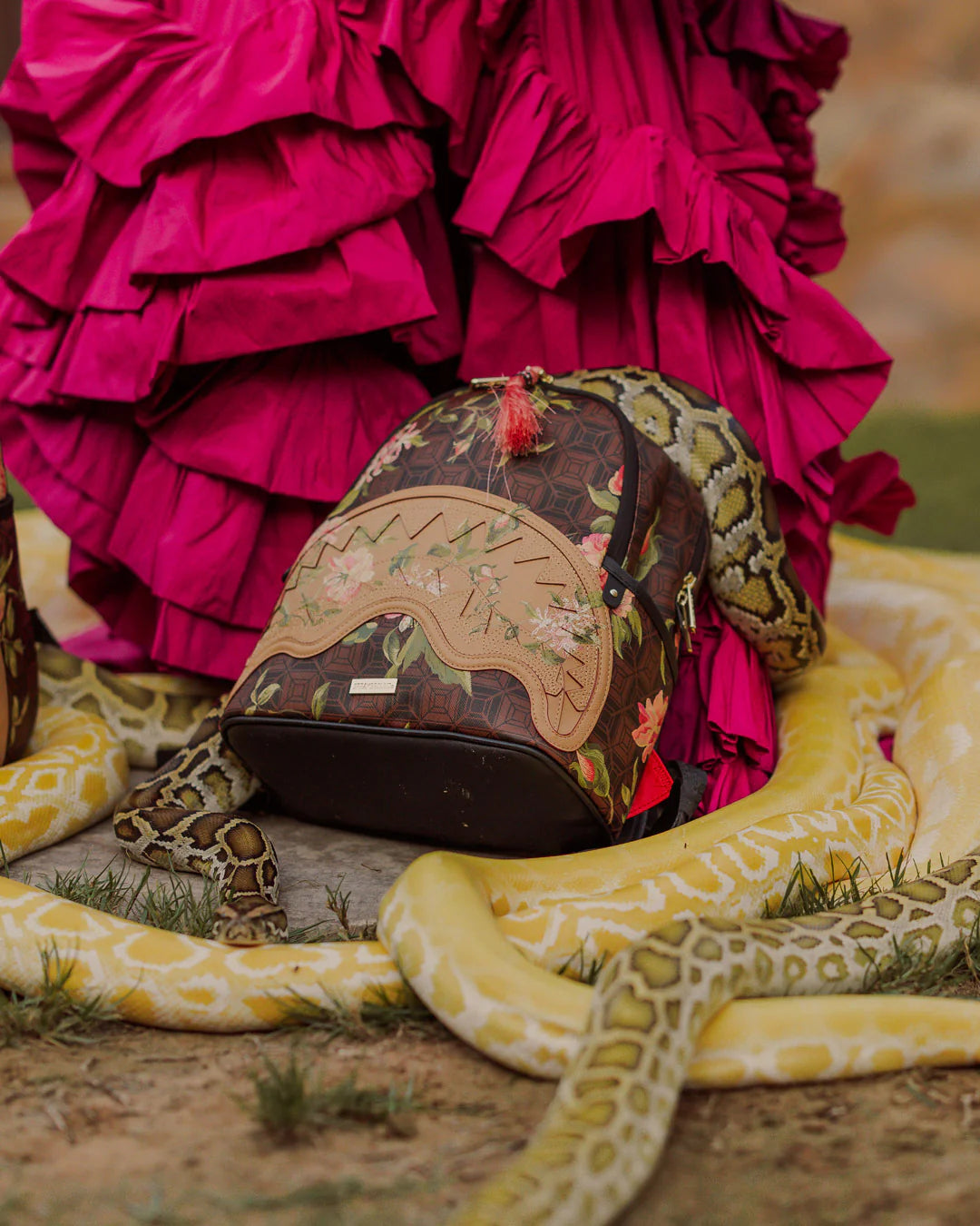 AI DREAMERS GARDEN SAVAGE BACKPACK - Image 9
