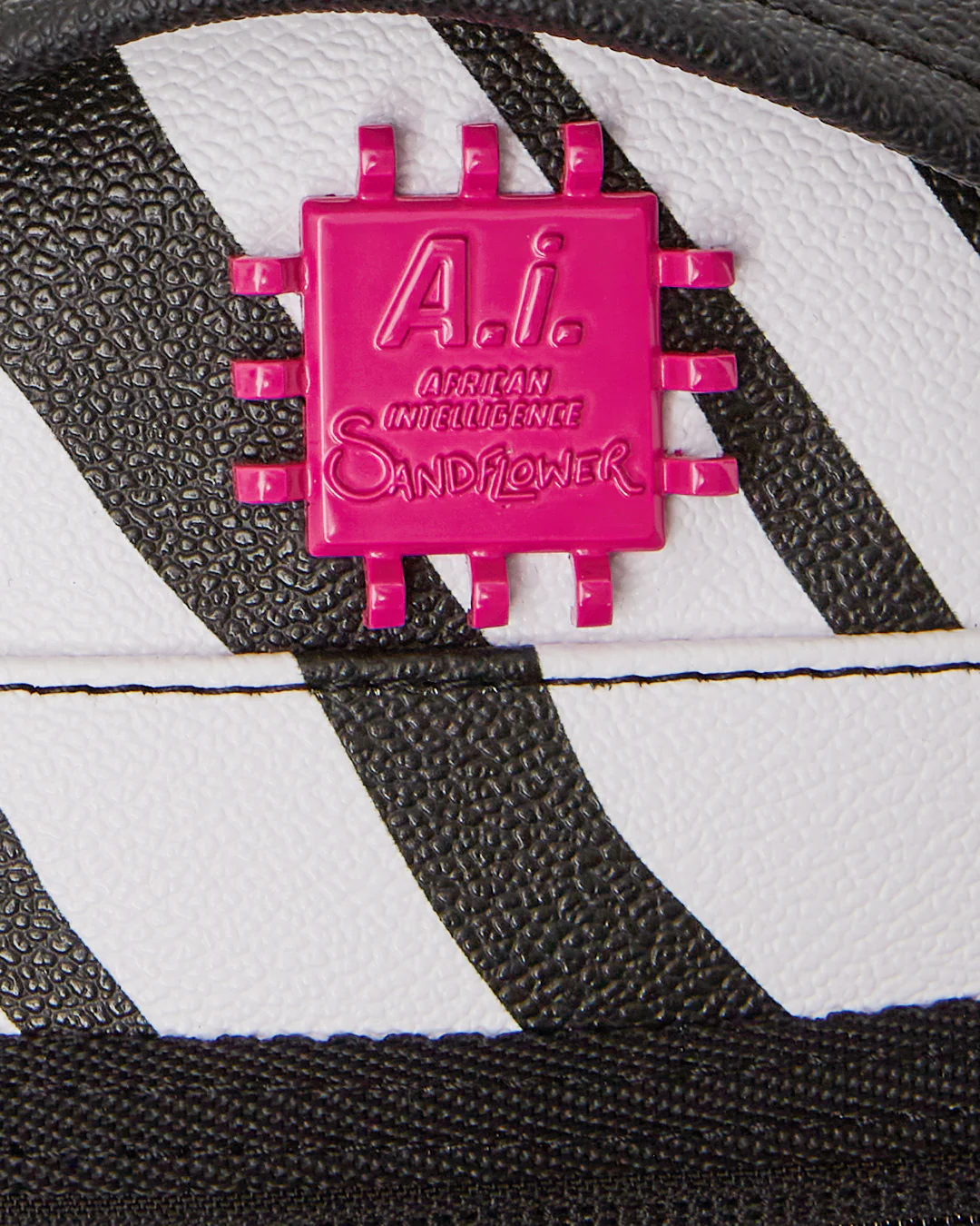 A.I.8 AFRICAN INTELLIGENCE MOTHERLAND LOVE BACKPACK (DLXV) - Image 15
