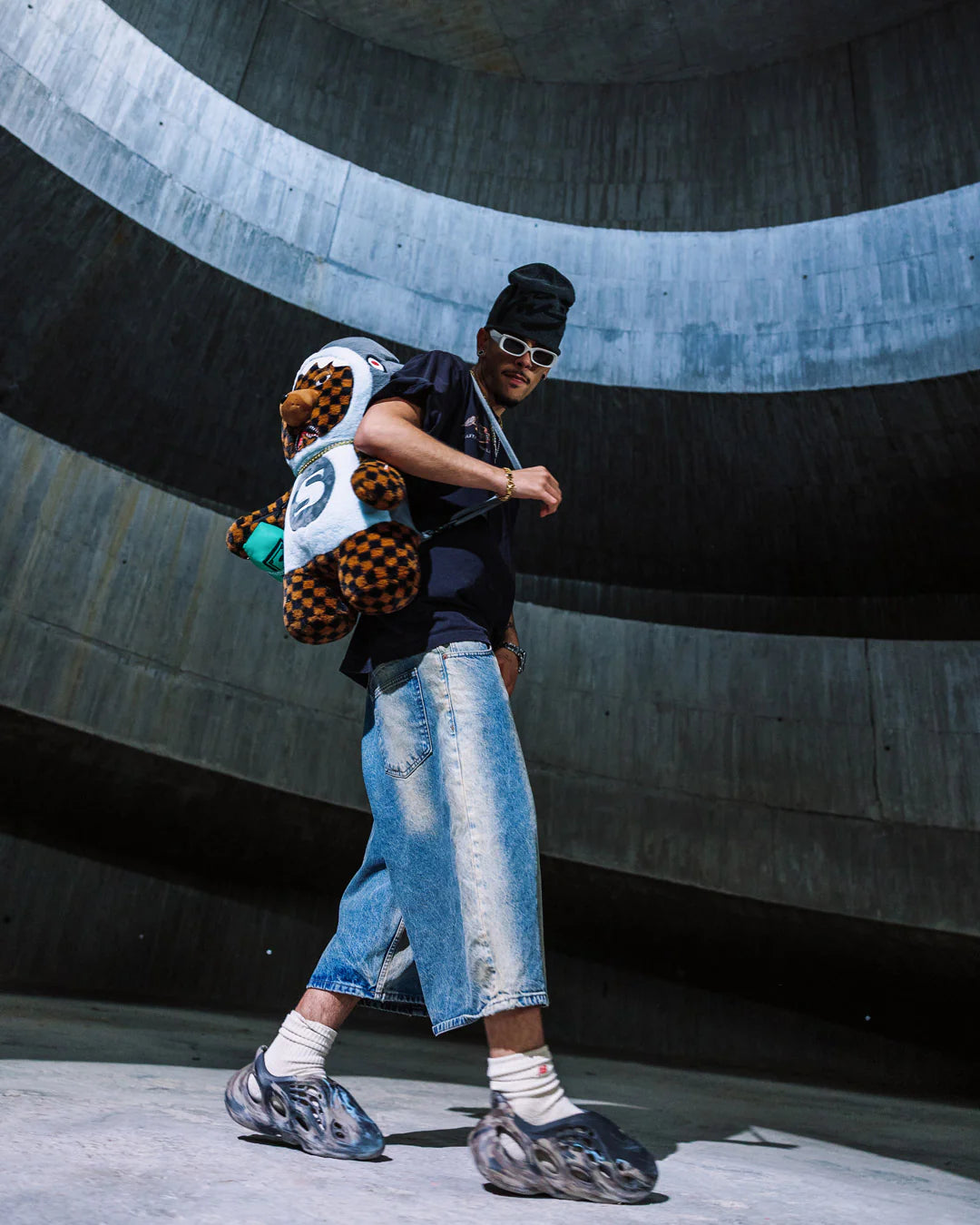 THE RIZZLER MONEYBEAR TEDDYBEAR BACKPACK - Image 11