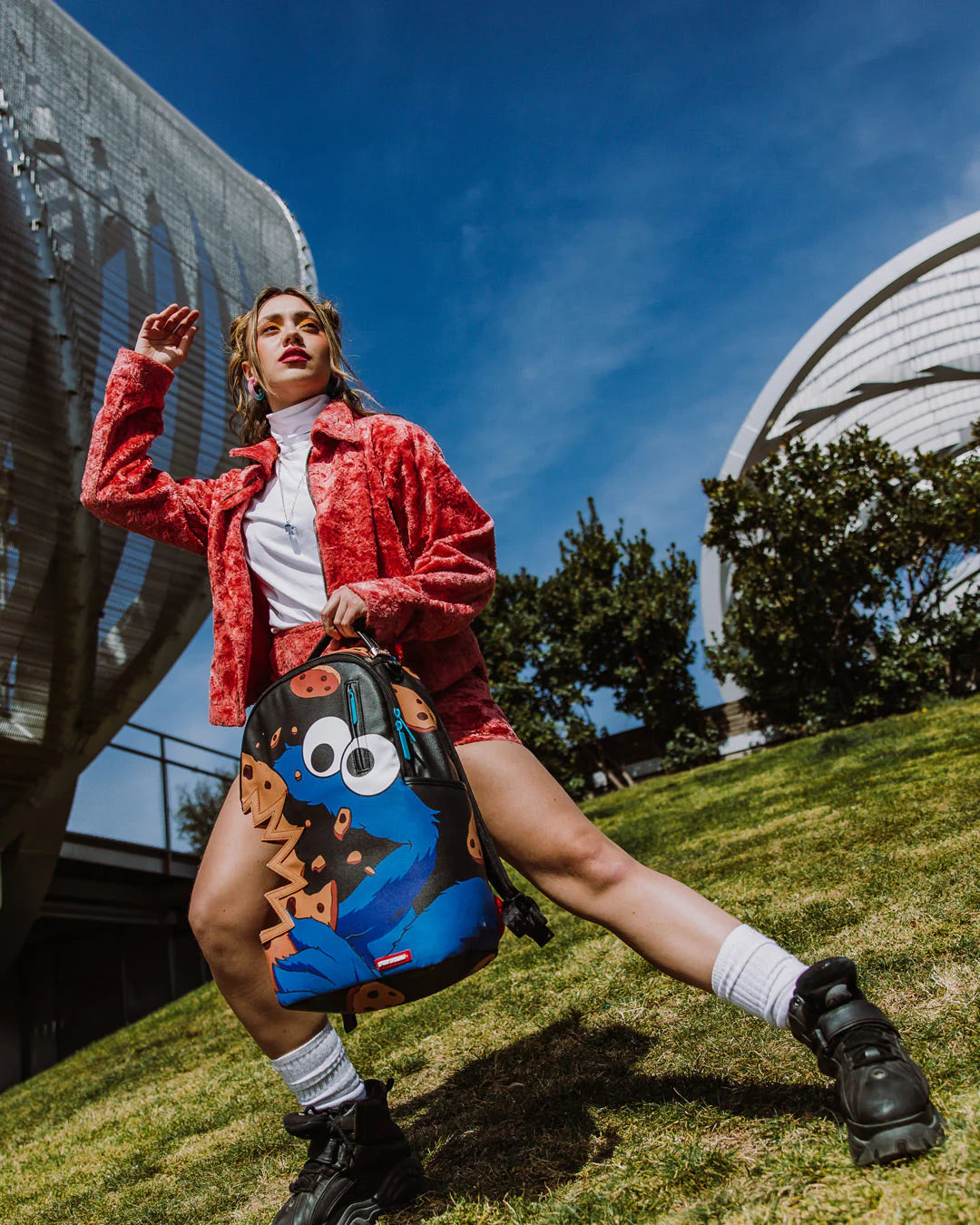 COOKIE MONSTER COOKIE SHARKBITE BACKPACK (DLXV) - Image 2