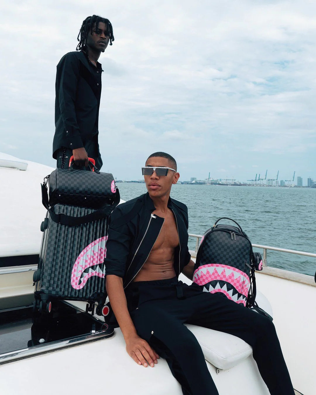 SHARKS IN CANDY CARRY-ON LUGGAGE - Image 10