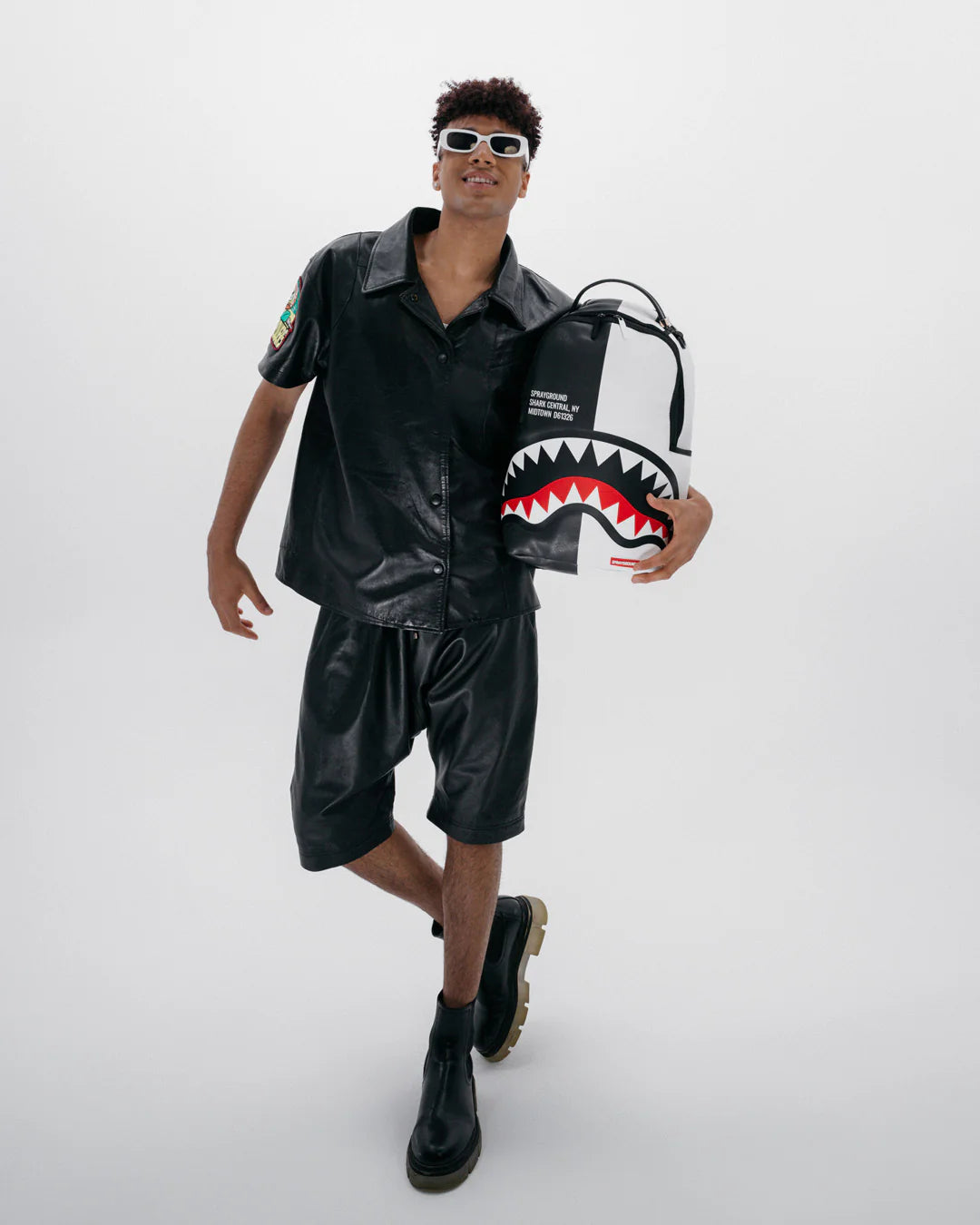 SHARK CENTRAL SPLIT BACKPACK BLK/WHT (DLXV) - Image 4