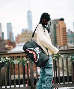 Alternative view of SNOOPY DAY OFF DUFFLE