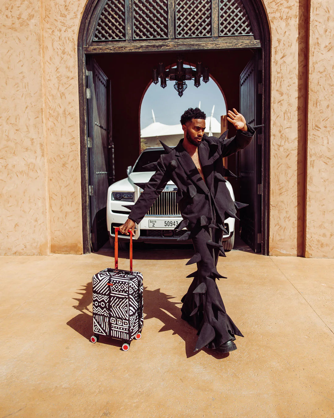 A.I.8 AFRICAN INTELLIGENCE - ORIGIN STORY SHARKNAUTICS HARDSHELL CARRY-ON LUGGAGE - Image 4