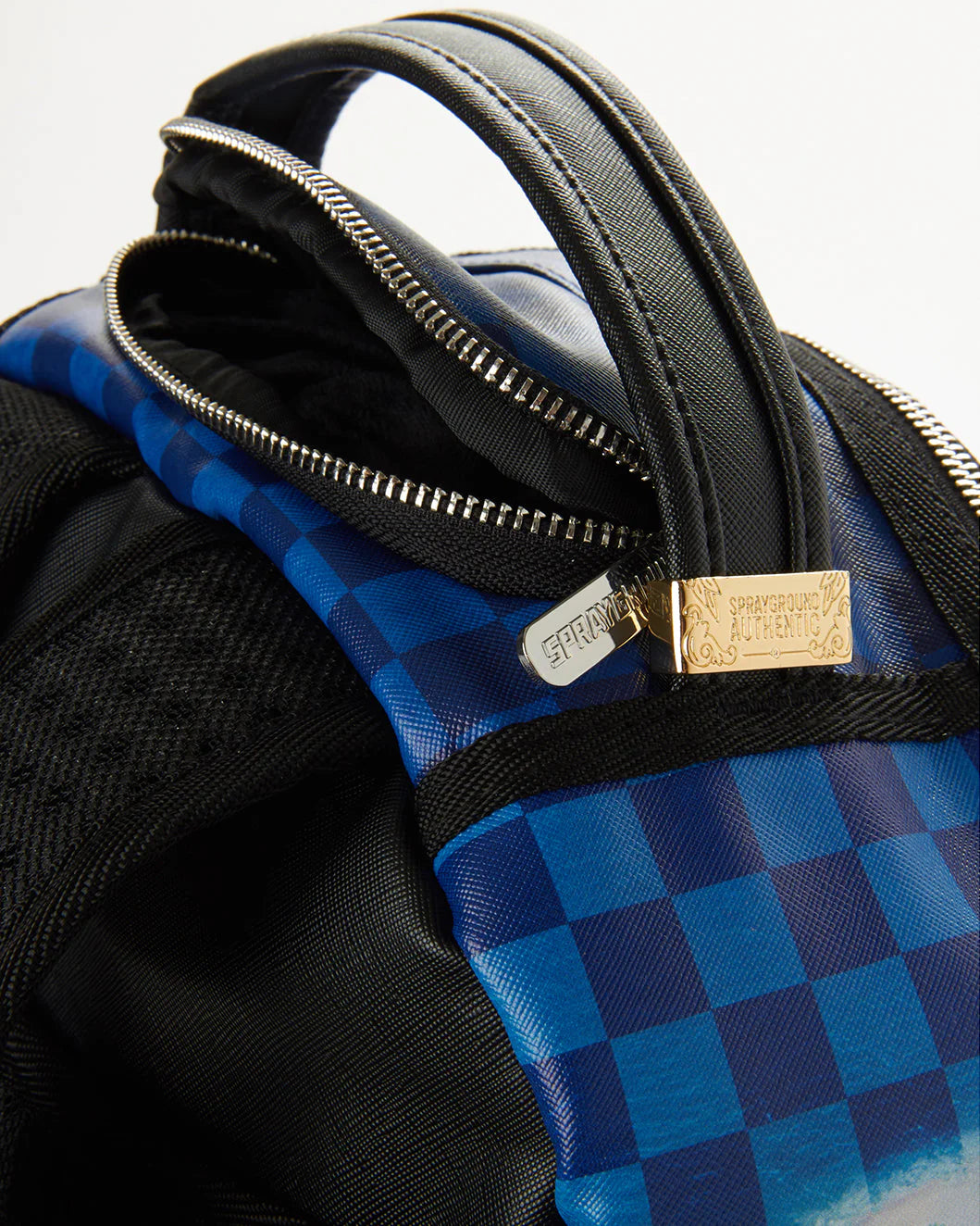 REPUBLIC OF SHARK ISLAND BACKPACK - Image 13