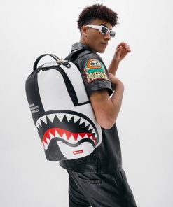 Alternative view of SHARK CENTRAL SPLIT BACKPACK BLK/WHT (DLXV)