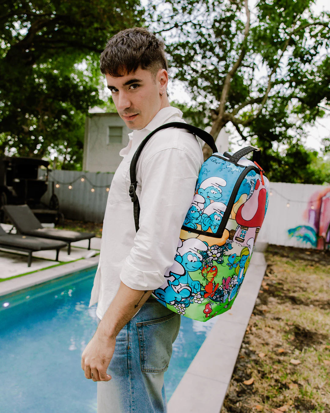 SMURFS IN THE GARDEN BACKPACK - Image 6