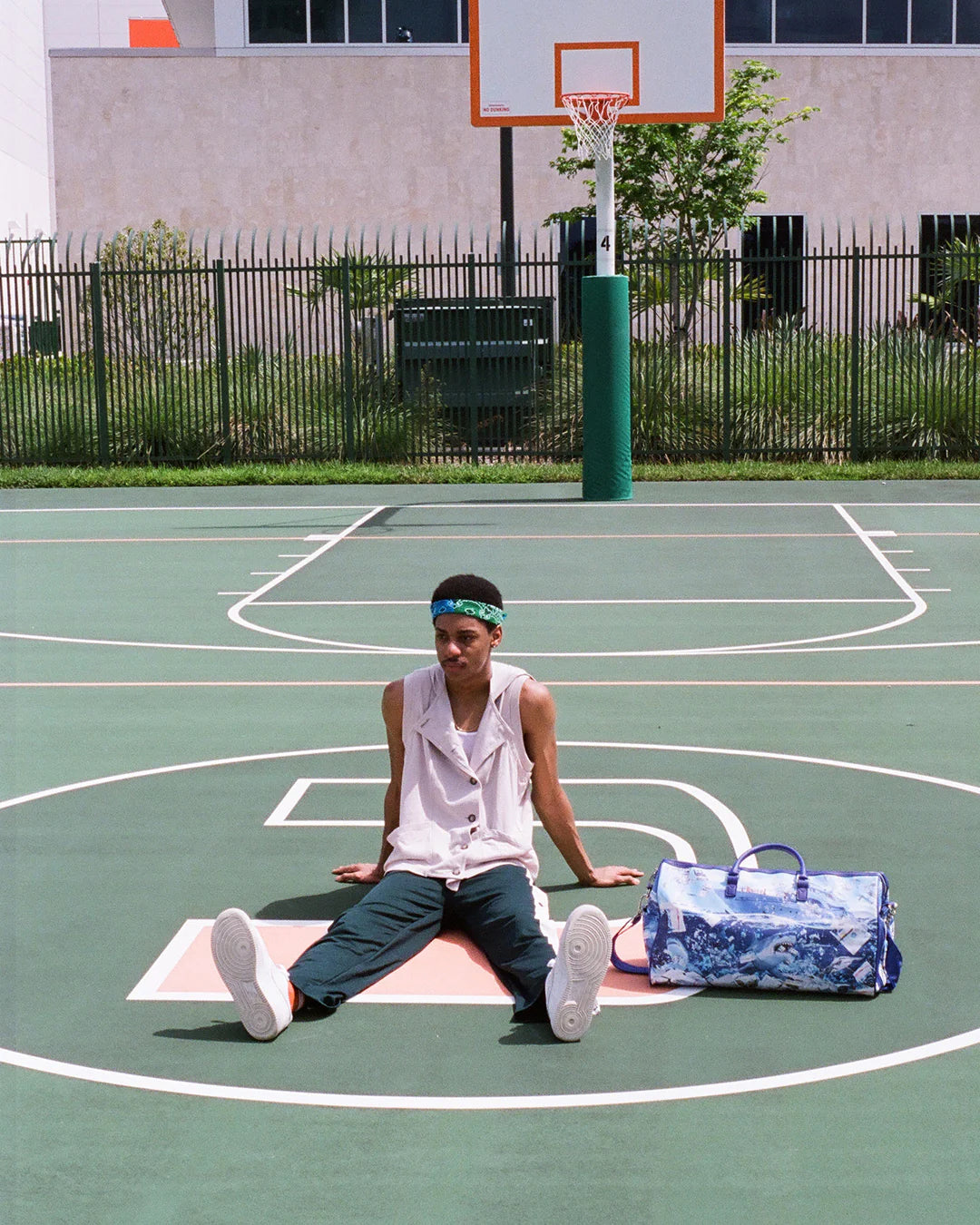 THE SHARK PARTY DUFFLE - Image 6