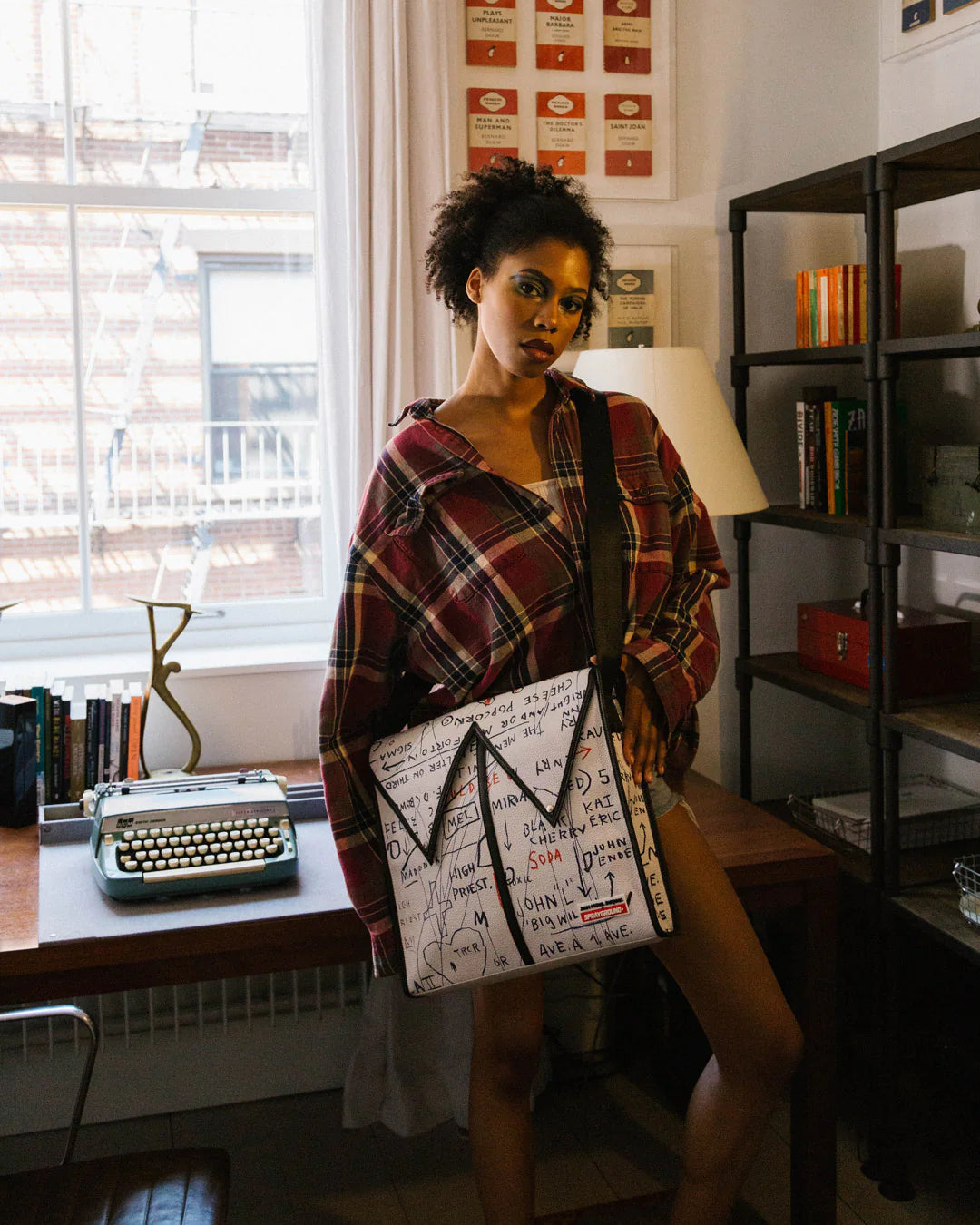 OFFICIAL BASQUIAT UNTITLED (CHEESE POPCORN) 1983 SLING MESSENGER - Image 6