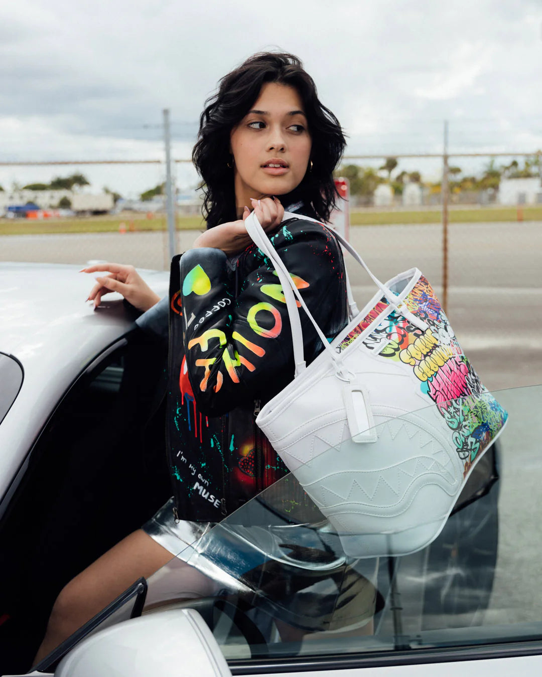 HALF GRAFF TOTE - Image 7