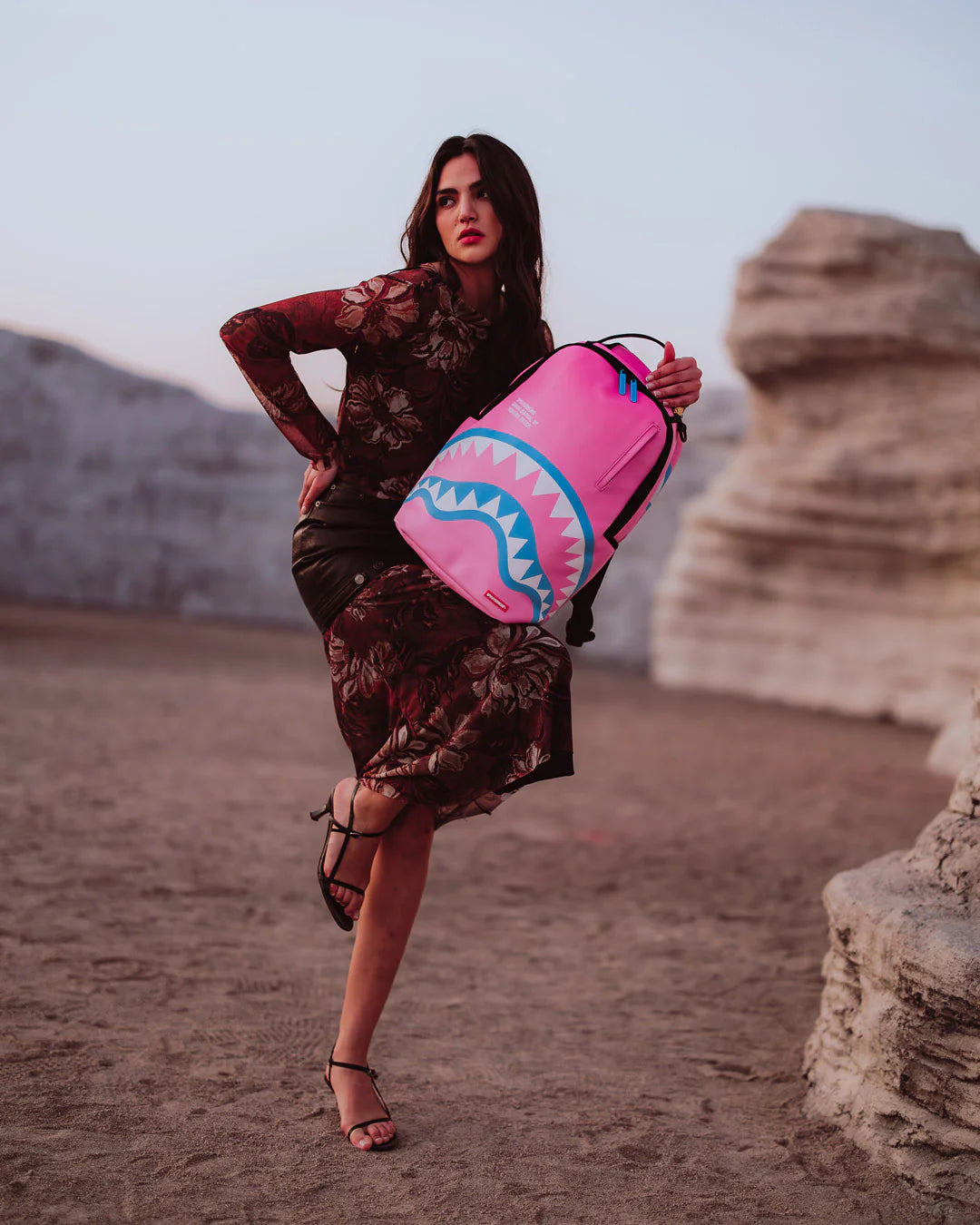 SHARK CENTRAL AMUSEMENT DLXSV BACKPACK - Image 8