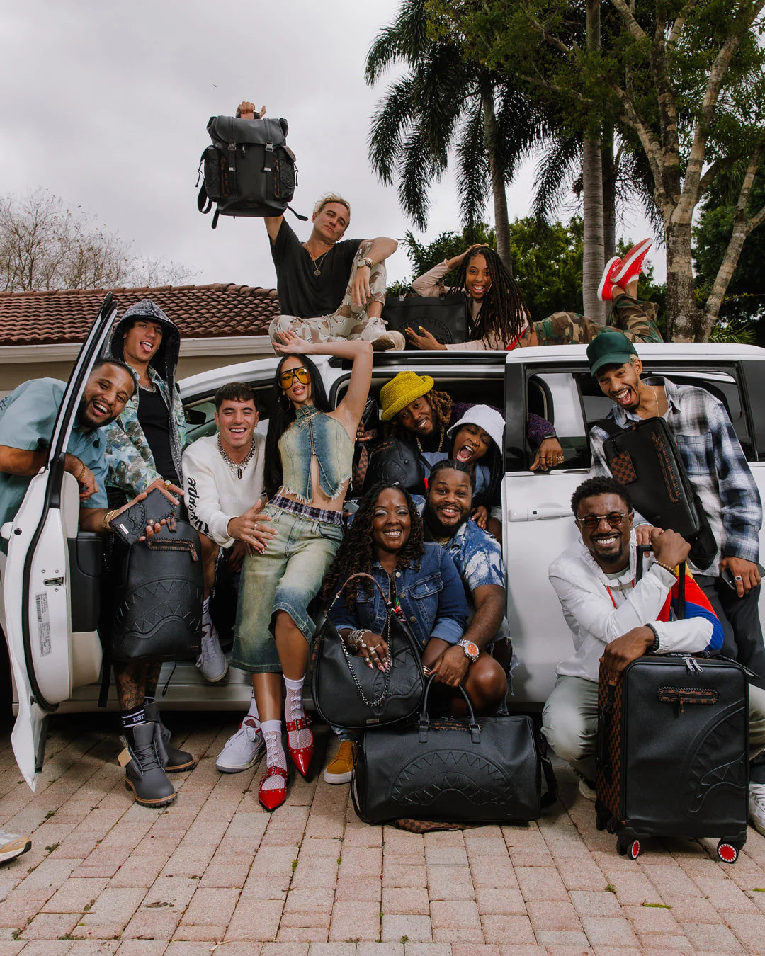 CHECKPOINT ROYALE DUFFLE - Image 8