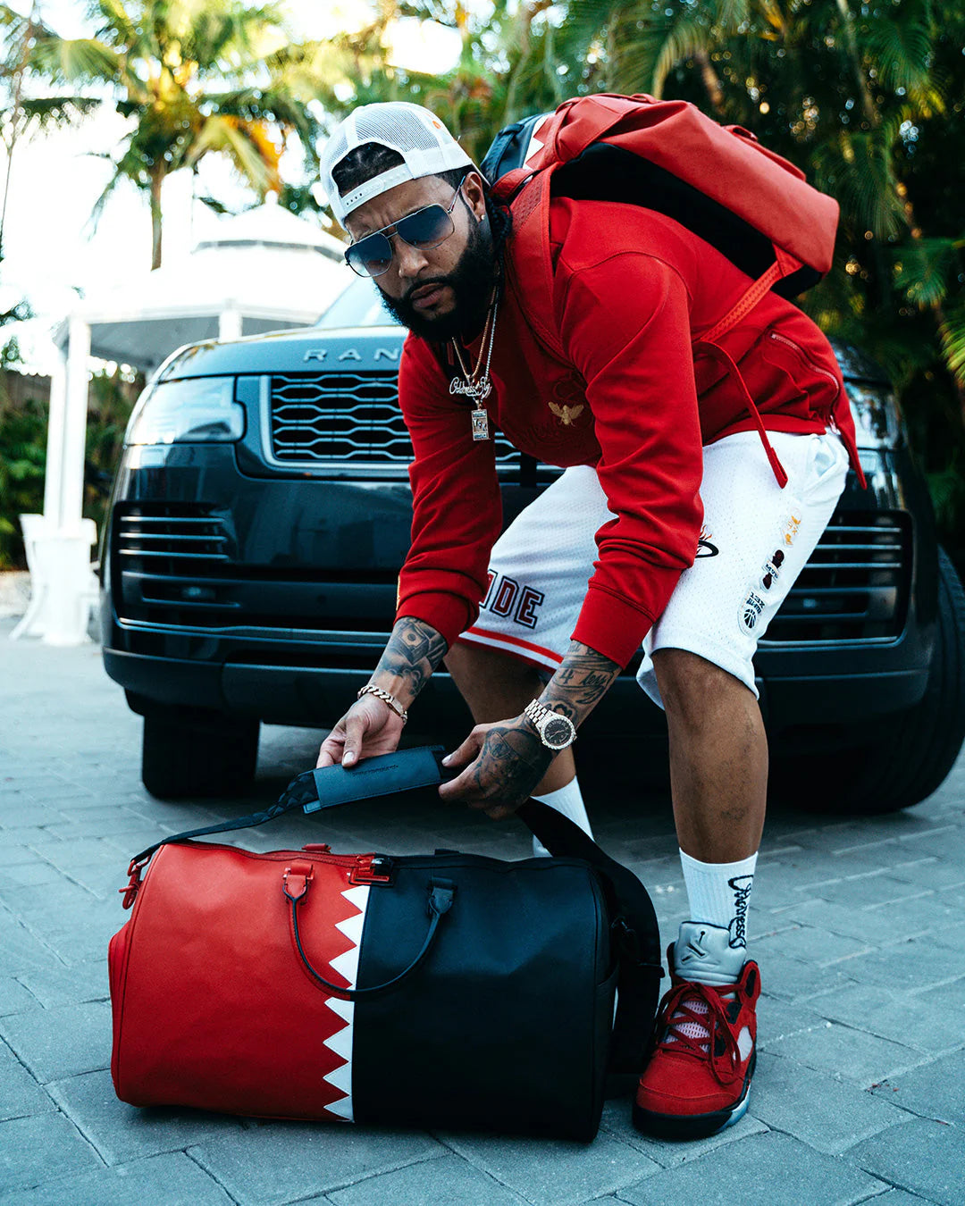 VERTICAL SHARK CUT & SEW DUFFLE - Image 11