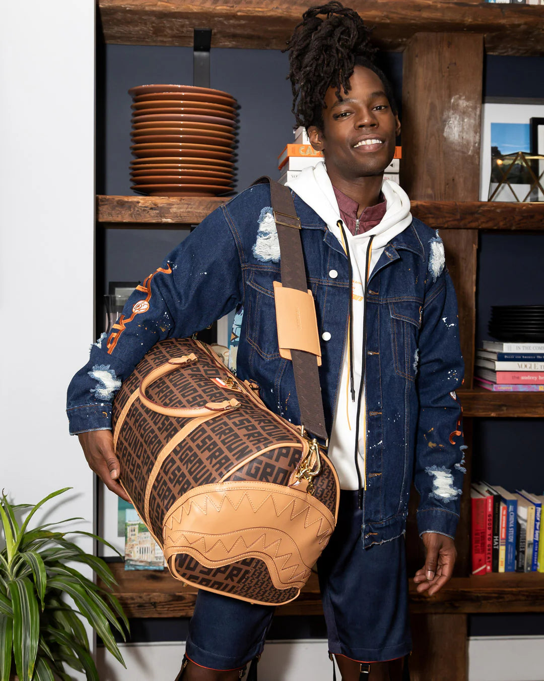 SHARKFINITY DUFFLE - Image 4