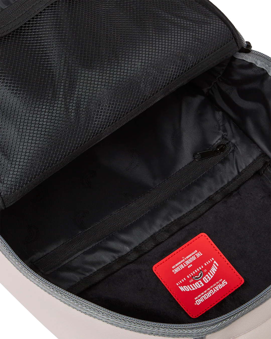 SHARK CENTRAL SATURDAYS DLXSV BACKPACK - Image 24