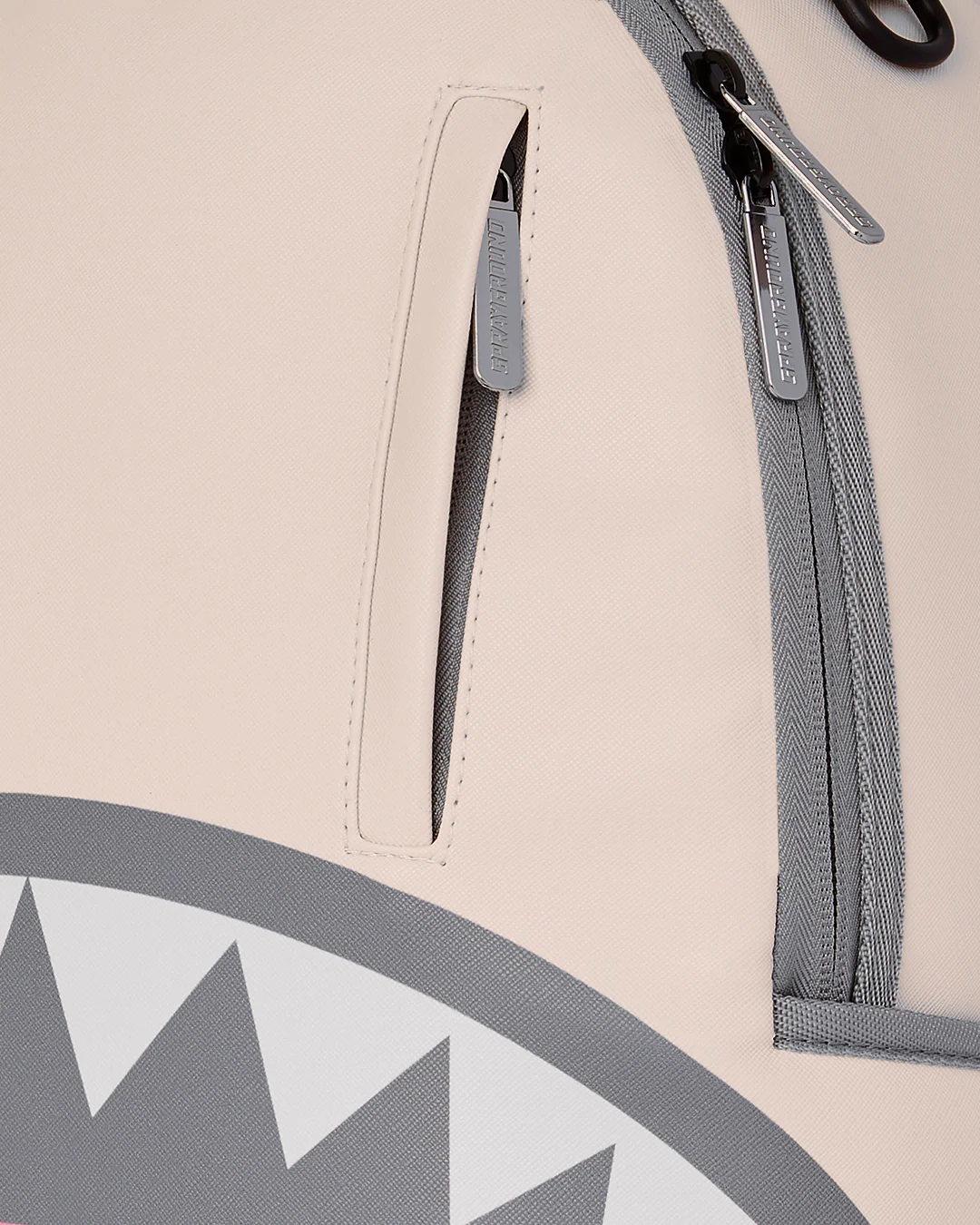 SHARK CENTRAL SATURDAYS DLXSV BACKPACK - Image 20