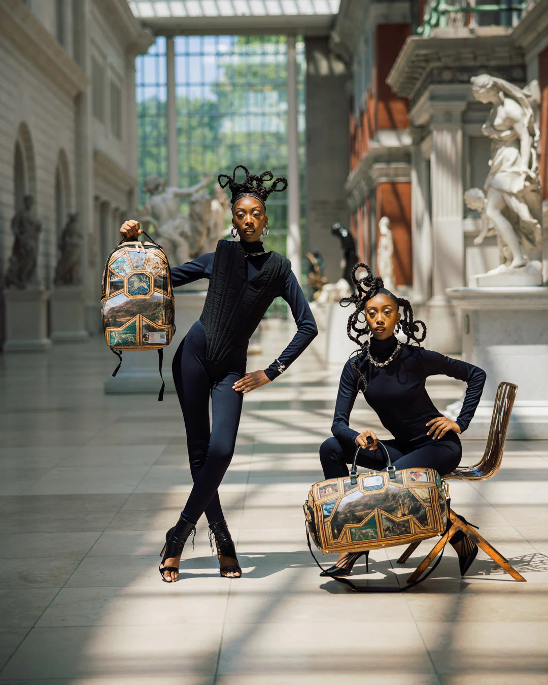 THE MET MASTERPIECES DUFFLE - Image 9