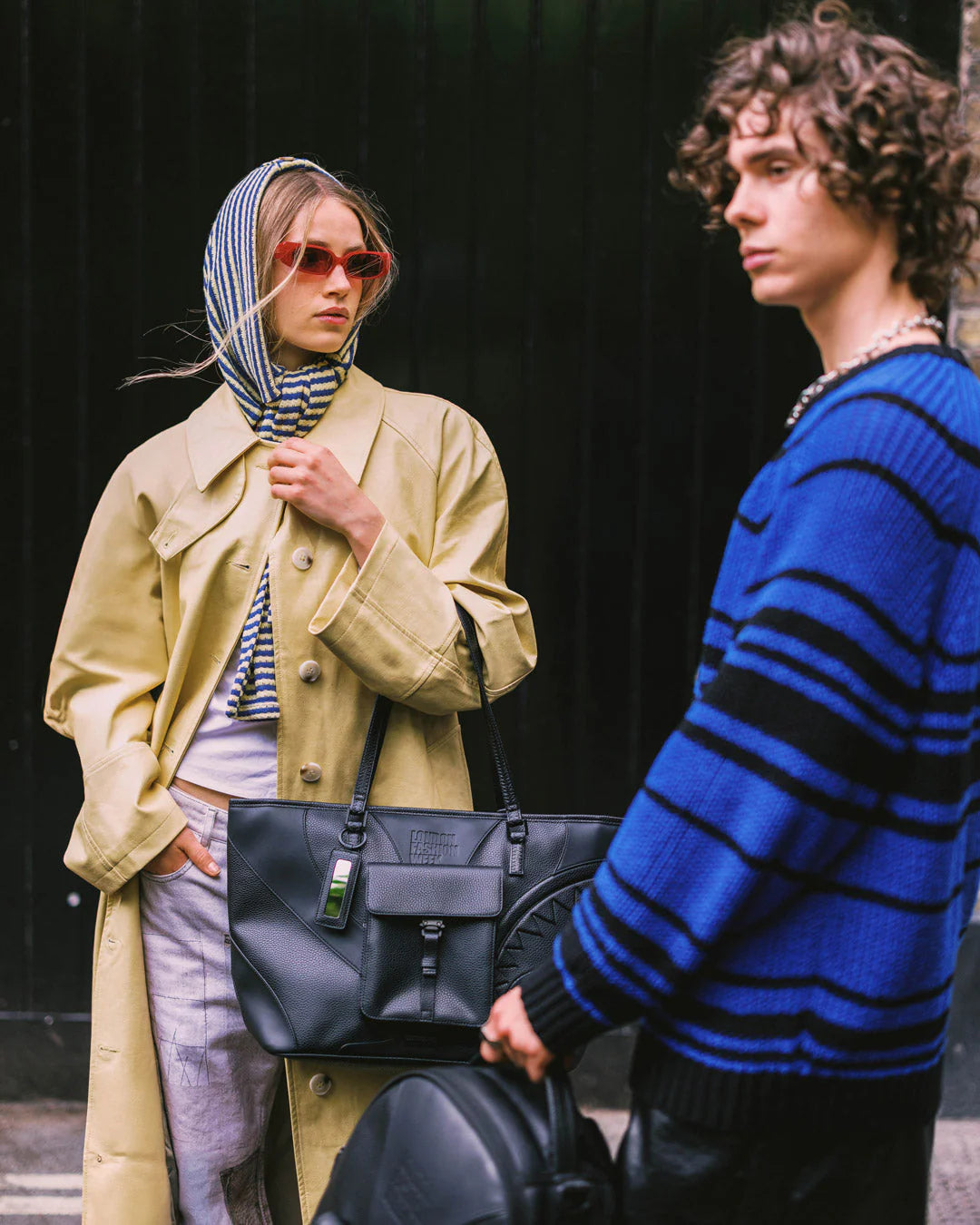 LONDON FASHION WEEK RED CARPET READY TOTE - Image 5