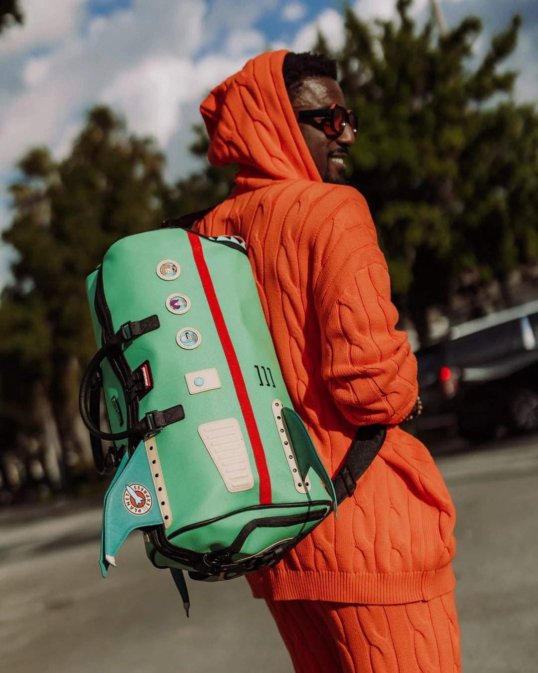 FUTURAMA PLANET EXPRESS PACK DUFFLE - Image 15