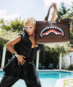 Alternative view of SAWTOOTH SHARKS IN PARIS TORTUGA TOTE