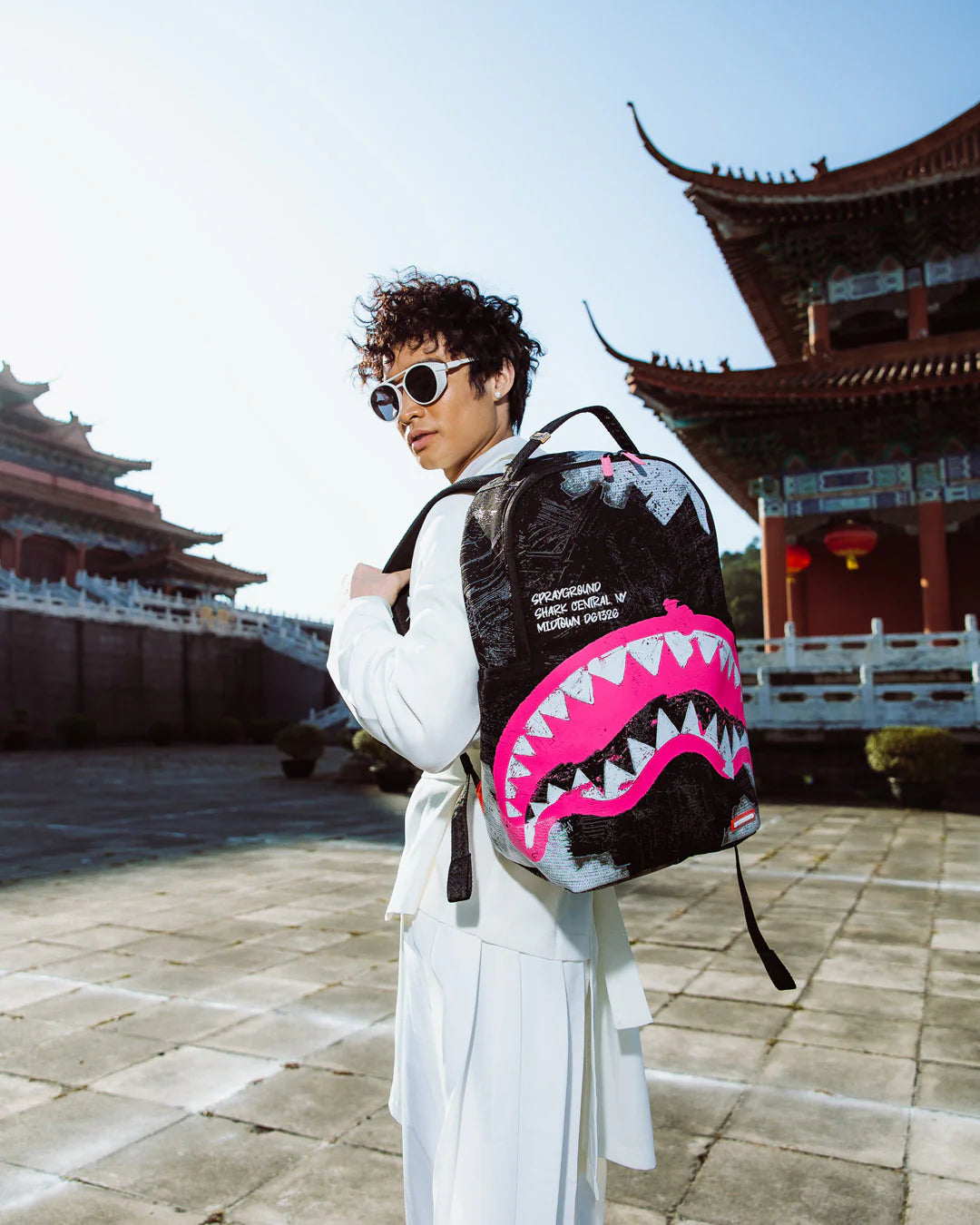 SHARK CENTRAL ACRYLIC ART DLX COTTON BACKPACK - Image 2