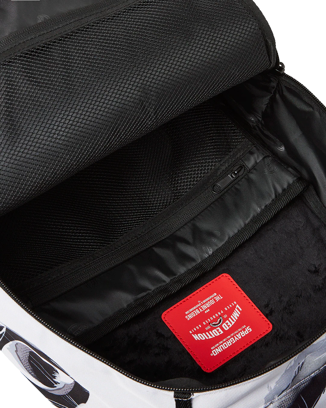 CATWOMAN INTO THE NIGHT BACKPACK - Image 11