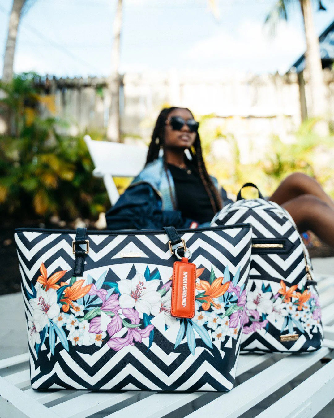 GLASS HOUSE TOTE - Image 11