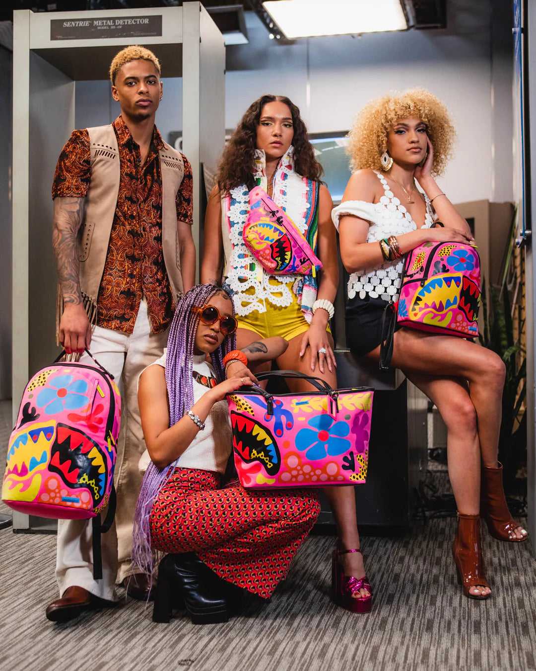PSYCHEDELIC VOYAGE TOTE - Image 6