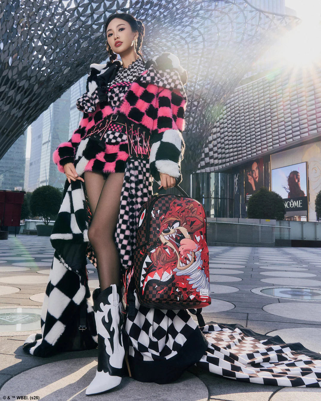 LOONEY TUNES TAZ MAYHEM BACKPACK - Image 3