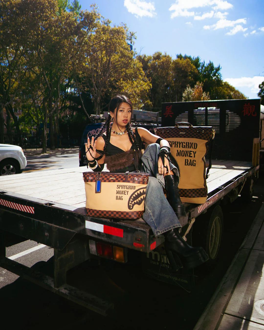SPRAYGROUND MONEY BAG - Image 2