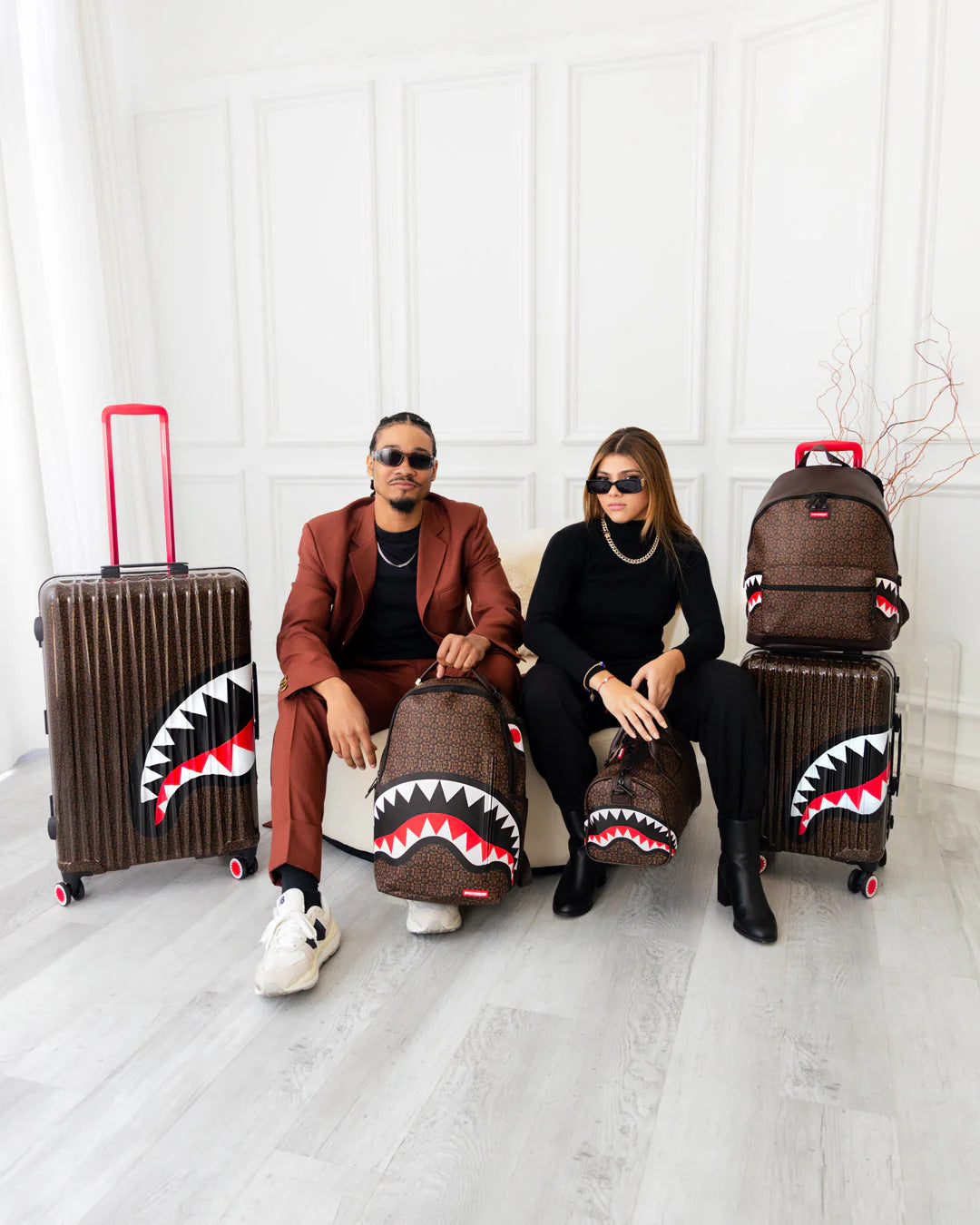 FRENZY SHARKS CHATEAU BACKPACK - Image 11