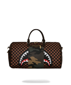 EXTERIOR GOLD ZIP POCKET SHARKS IN PARIS DUFFLE