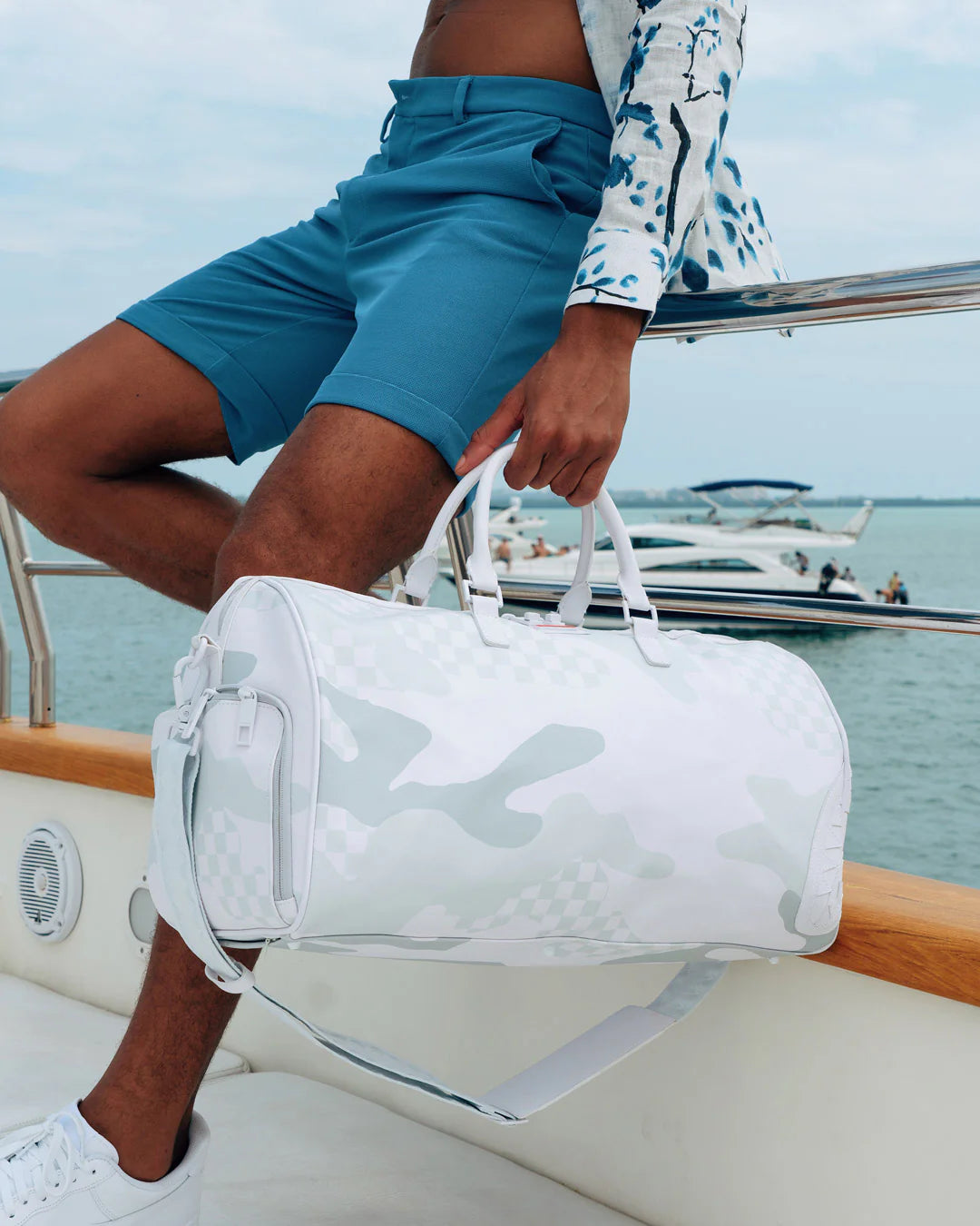 3AM LE BLANC DUFFLE - Image 13